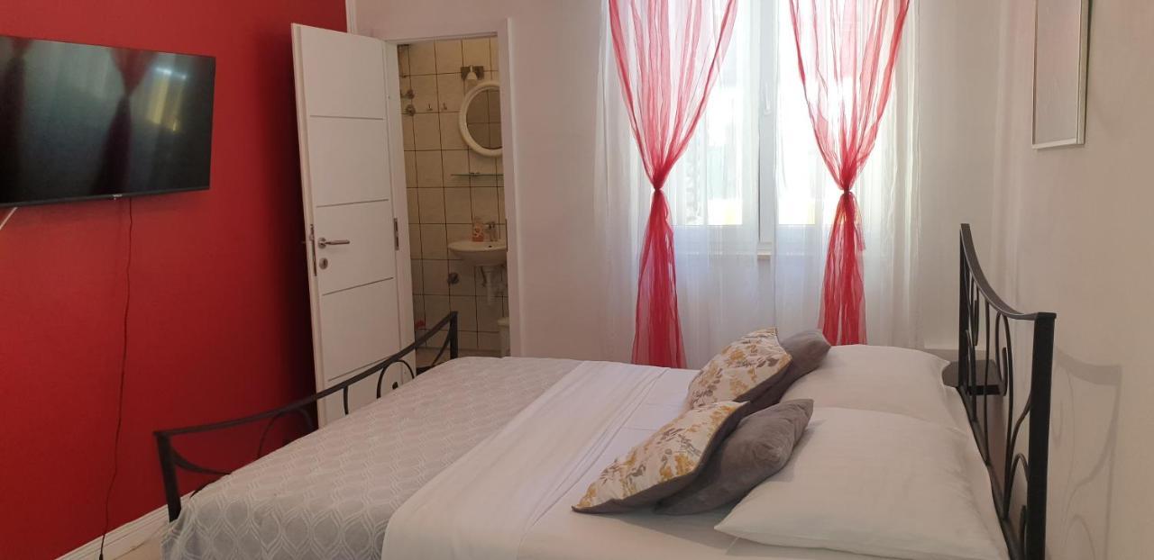 Apartments Dado Split Bagian luar foto