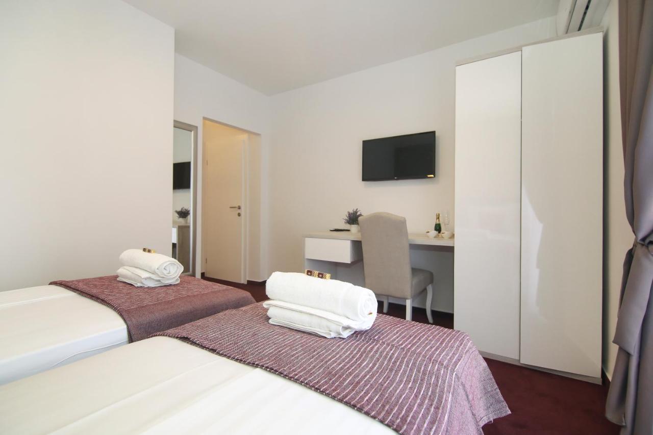 Apartments Dado Split Bagian luar foto