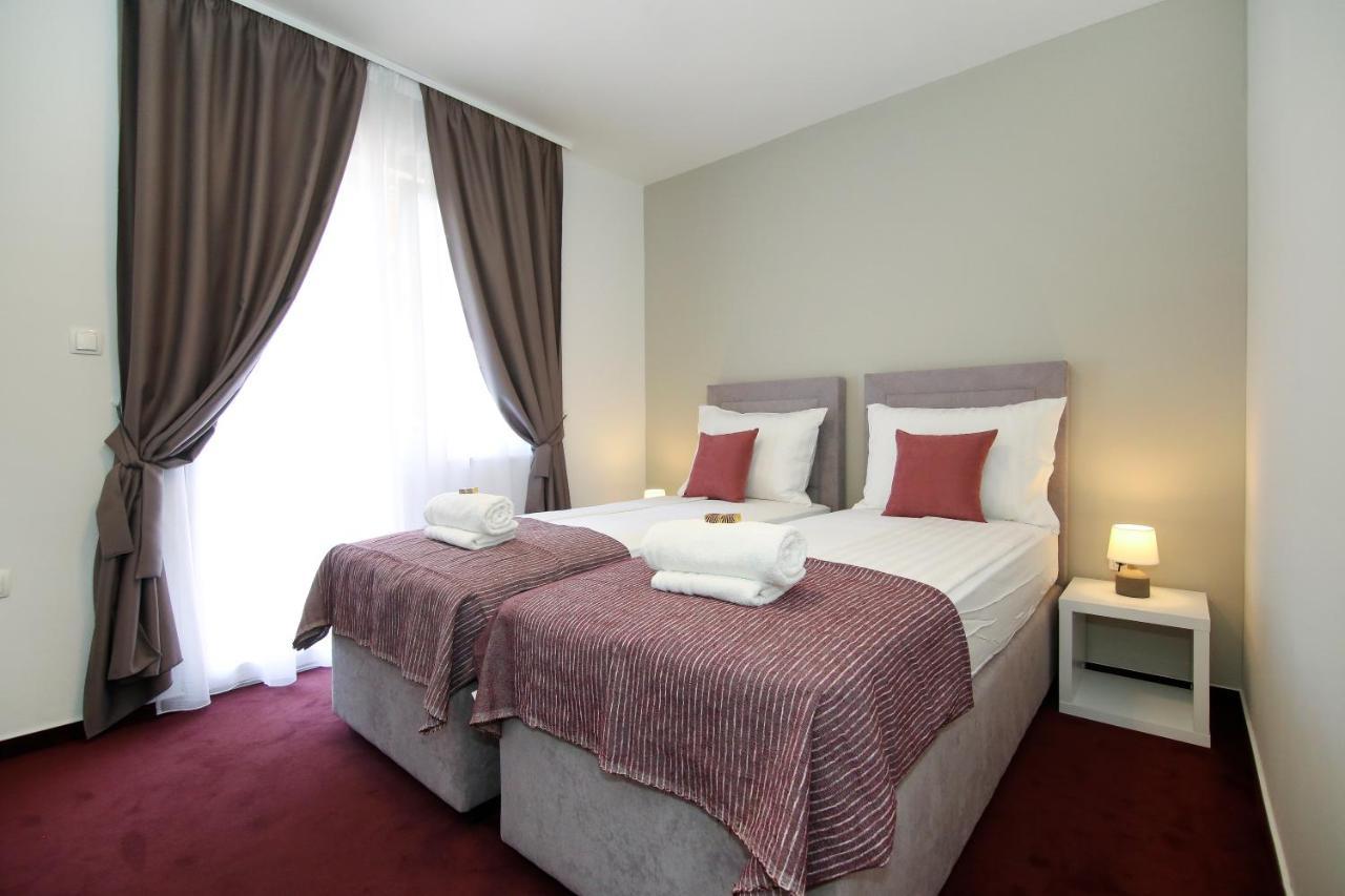 Apartments Dado Split Bagian luar foto