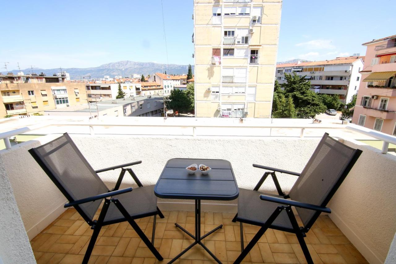 Apartments Dado Split Bagian luar foto