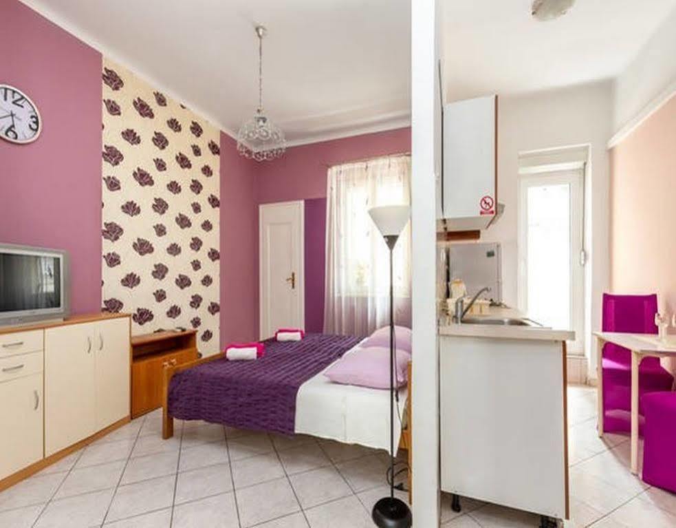 Apartments Dado Split Bagian luar foto