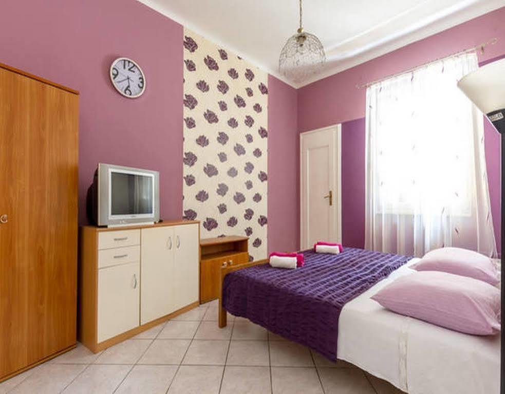 Apartments Dado Split Bagian luar foto