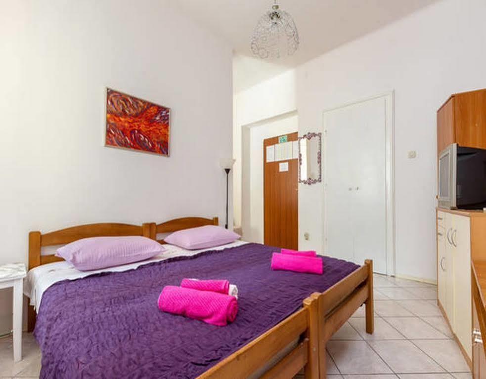 Apartments Dado Split Bagian luar foto