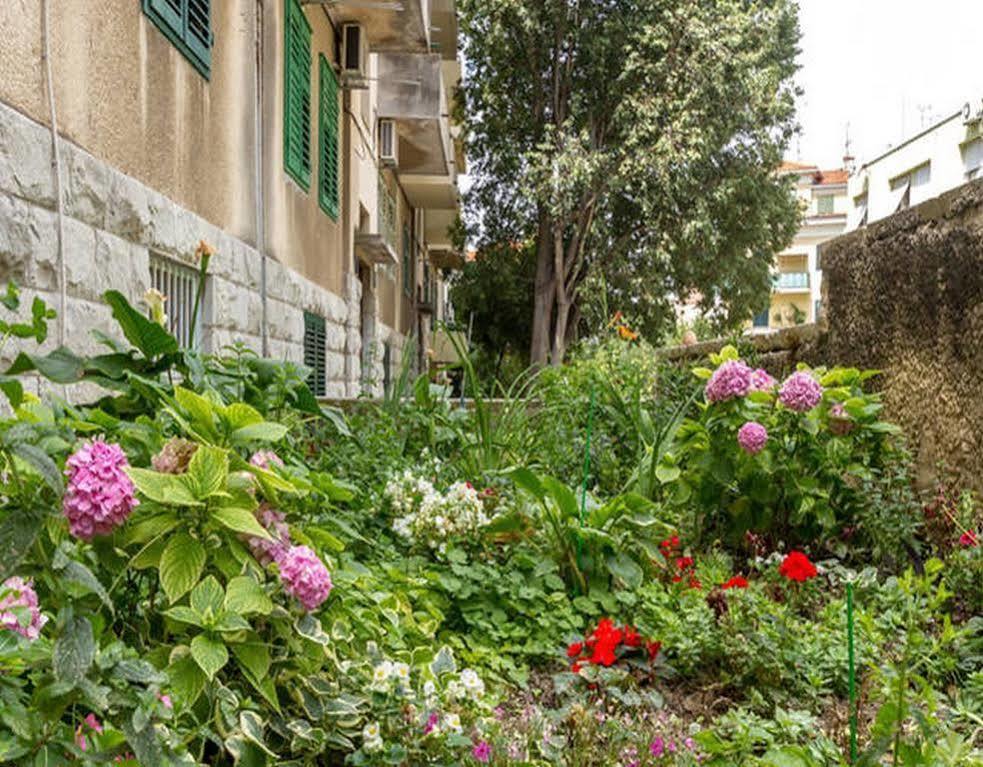 Apartments Dado Split Bagian luar foto