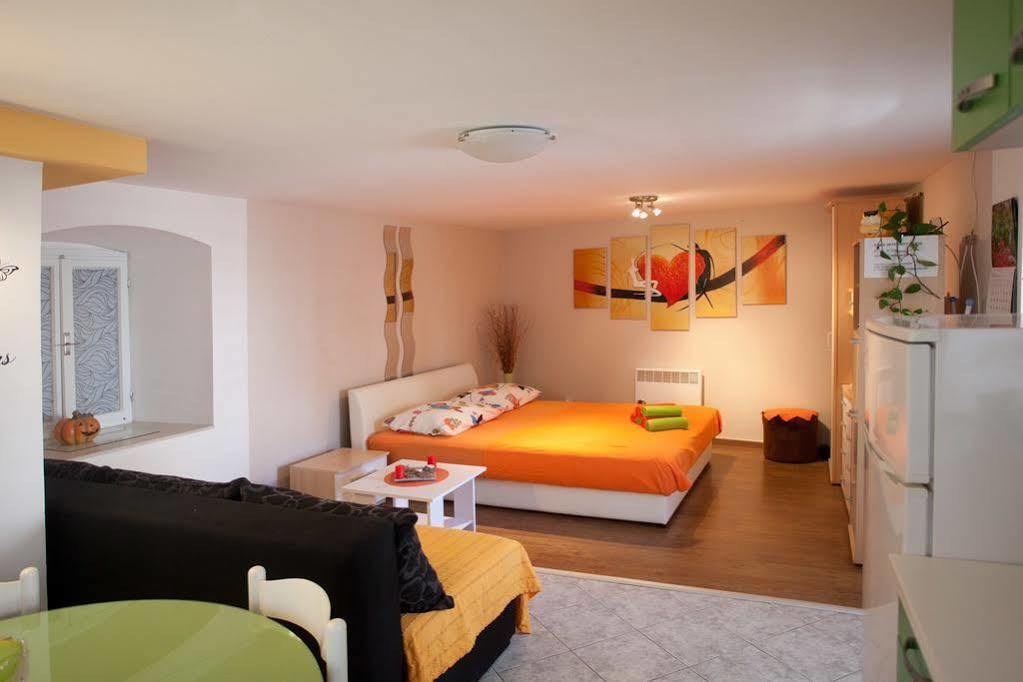 Apartments Dado Split Bagian luar foto